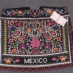 NWT HERENCIA SCALLOPED HEM EMBROIDERED SKIRT